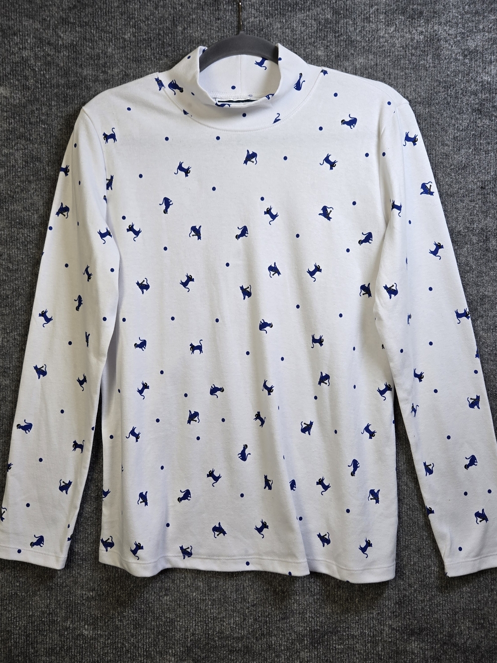 Karen Scott Top Womens M White Blue Cat Print Cotton Turtleneck New